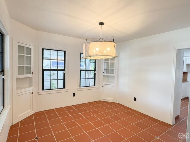 159 A Street, Bakersfield, CA 93304