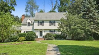 135 Preston Dr, Long Hill Twp., NJ 07933