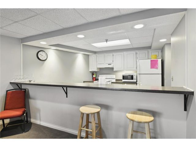 3300 Louisiana Avenue S 326, Saint Louis Park, MN 55426