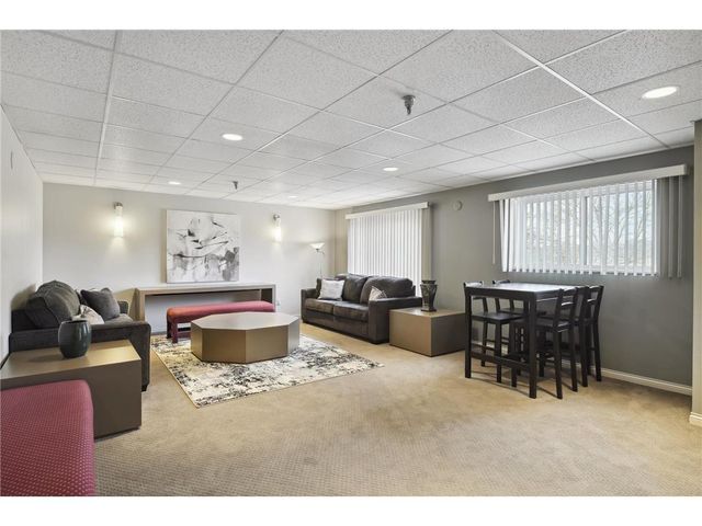 3300 Louisiana Avenue S 326, Saint Louis Park, MN 55426