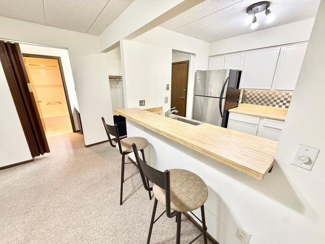 3300 Louisiana Avenue S 326, Saint Louis Park, MN 55426