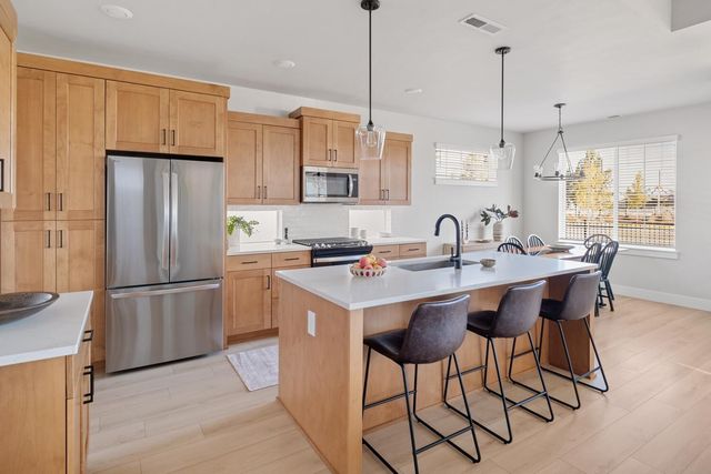 20867 SE Caldera Drive, Bend, OR 97702