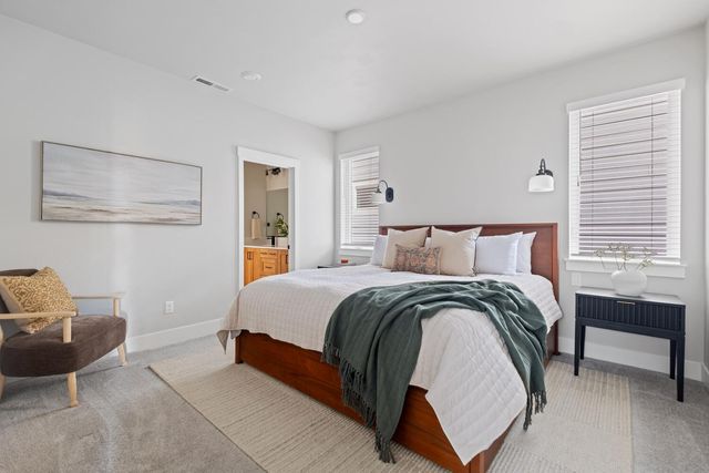 20867 SE Caldera Drive, Bend, OR 97702