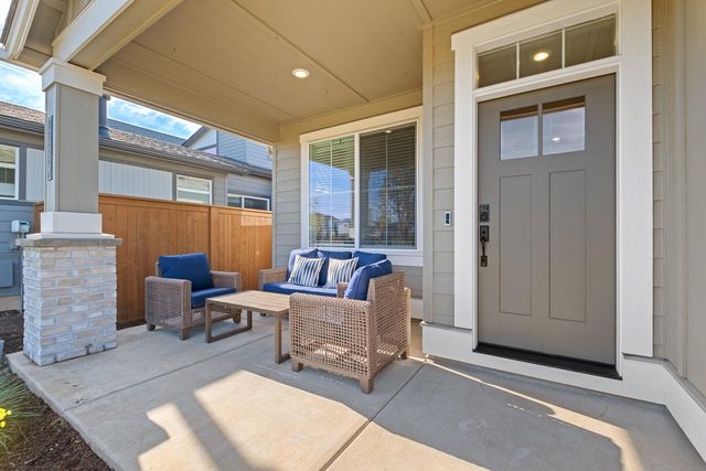 20867 SE Caldera Drive, Bend, OR 97702