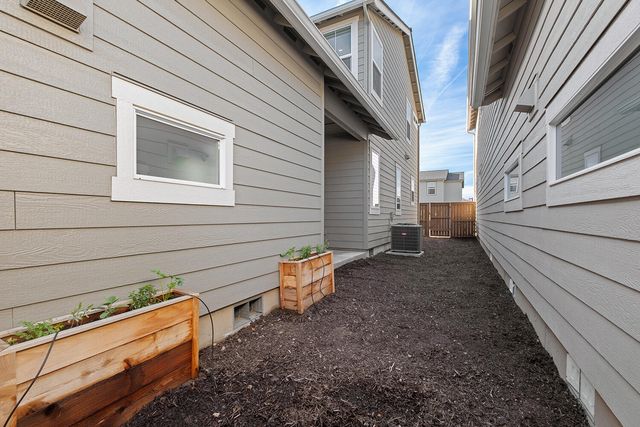 20867 SE Caldera Drive, Bend, OR 97702