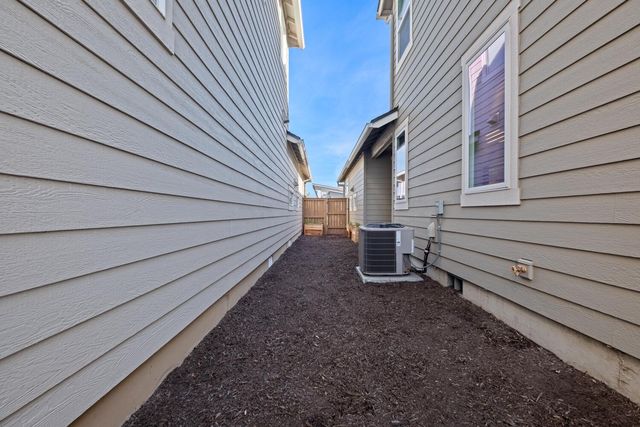 20867 SE Caldera Drive, Bend, OR 97702