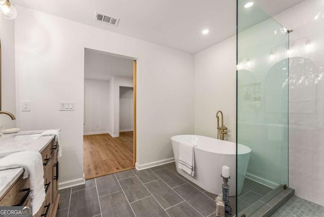 2740 Ivanhoe Lane SE, Smyrna, GA 30082