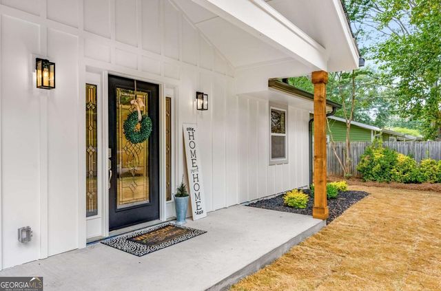 2740 Ivanhoe Lane SE, Smyrna, GA 30082