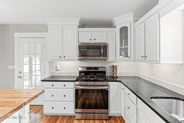 211 Simmons Drive, Wilmington, NC 28411