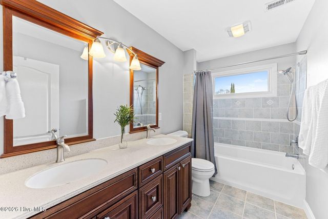 211 Simmons Drive, Wilmington, NC 28411