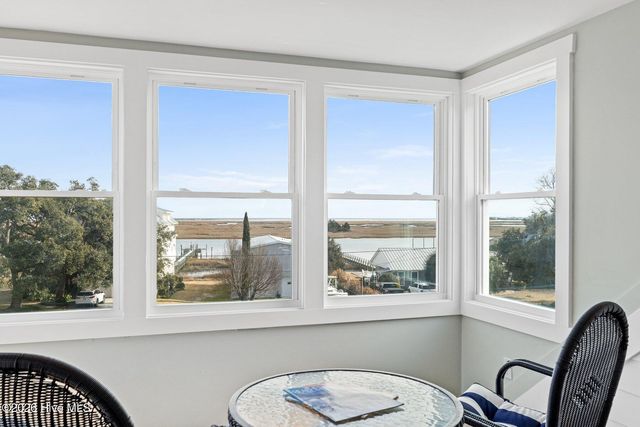 211 Simmons Drive, Wilmington, NC 28411