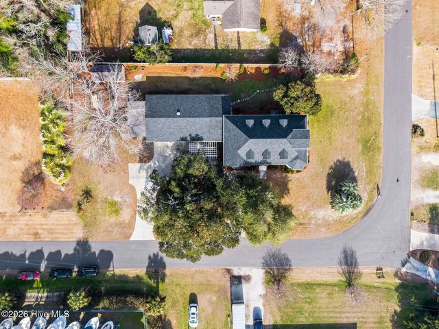 211 Simmons Drive, Wilmington, NC 28411