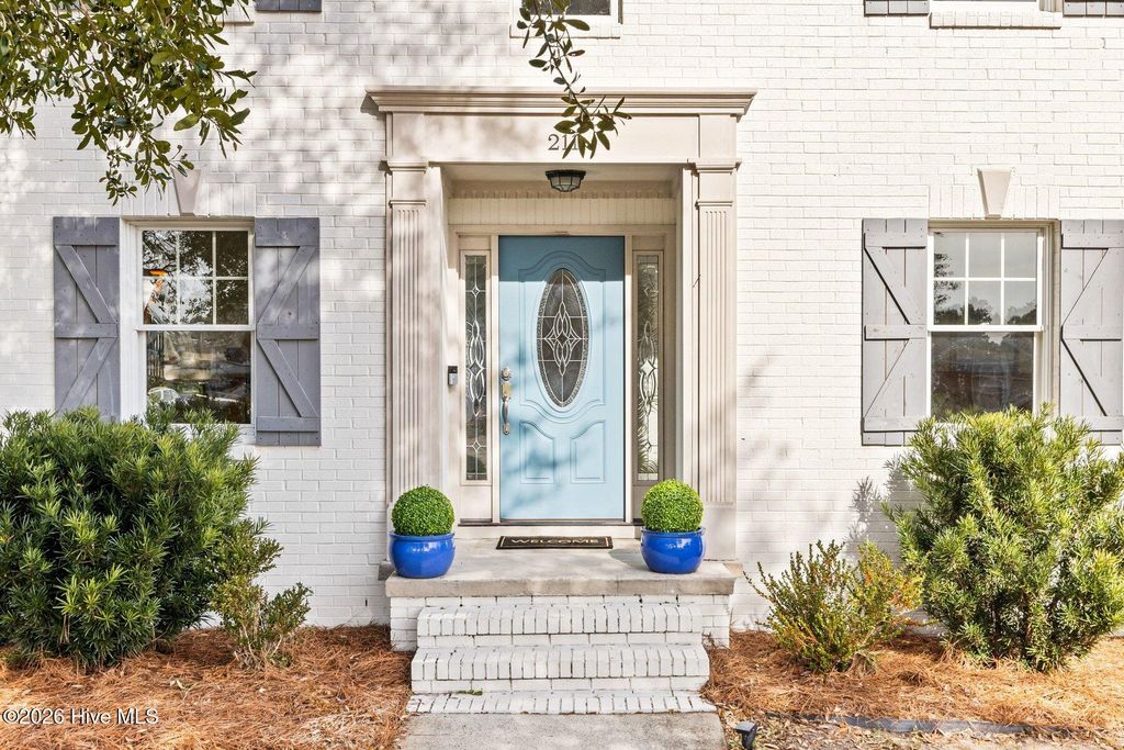 Image 14 of property listing at 211 Simmons Drive, Wilmington, NC 28411