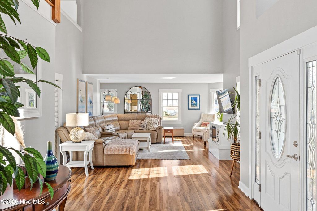 Image 15 of property listing at 211 Simmons Drive, Wilmington, NC 28411