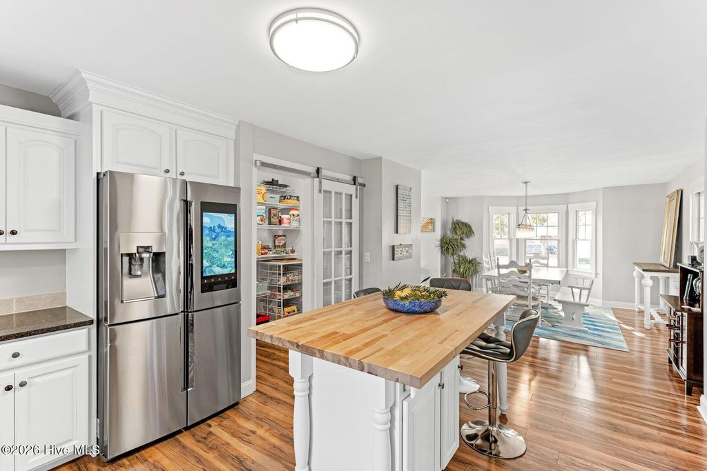 Image 21 of property listing at 211 Simmons Drive, Wilmington, NC 28411