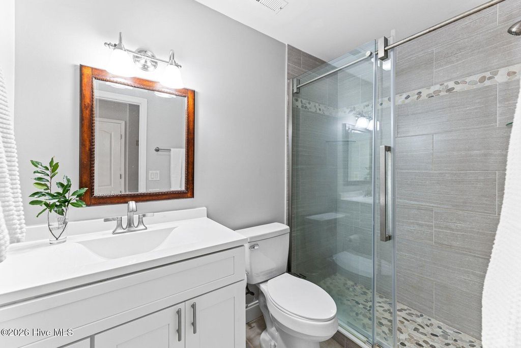 Image 32 of property listing at 211 Simmons Drive, Wilmington, NC 28411