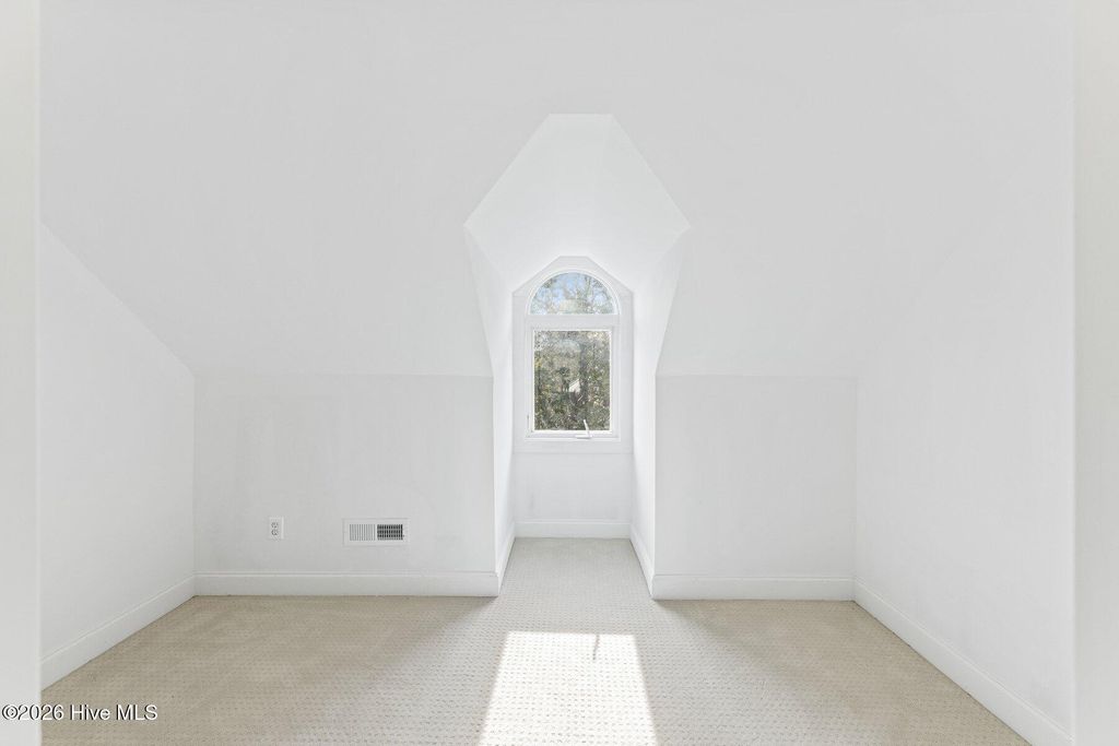 Image 48 of property listing at 211 Simmons Drive, Wilmington, NC 28411