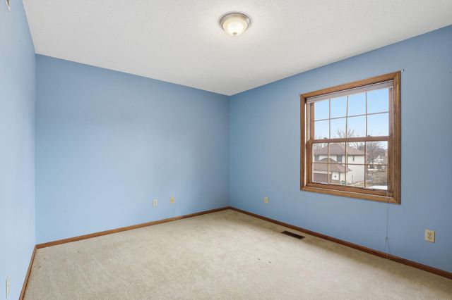 1826 3rd Street SW, New Brighton, MN 55112