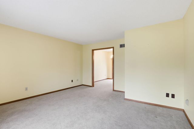 1826 3rd Street SW, New Brighton, MN 55112