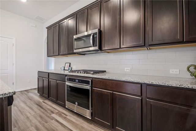 708 Sunny Ridge DR, Leander, TX 78641