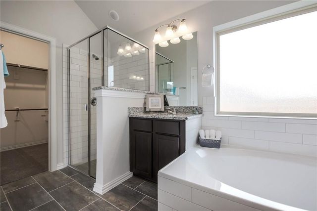 708 Sunny Ridge DR, Leander, TX 78641