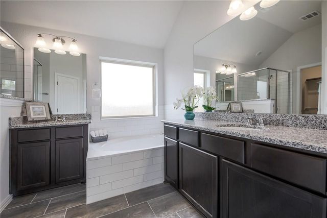 708 Sunny Ridge DR, Leander, TX 78641