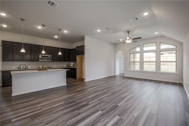 708 Sunny Ridge DR, Leander, TX 78641