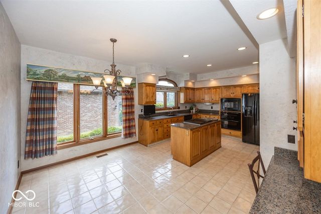 7270 Oak Cove Lane, Noblesville, IN 46062