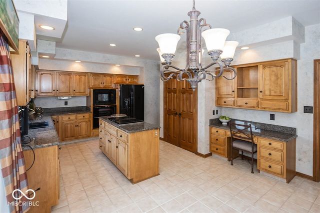 7270 Oak Cove Lane, Noblesville, IN 46062