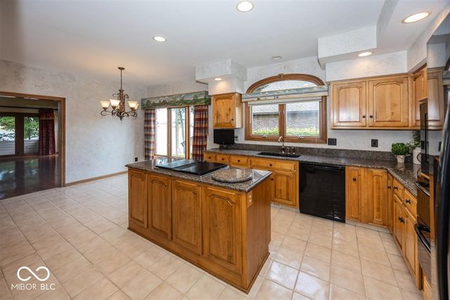 7270 Oak Cove Lane, Noblesville, IN 46062