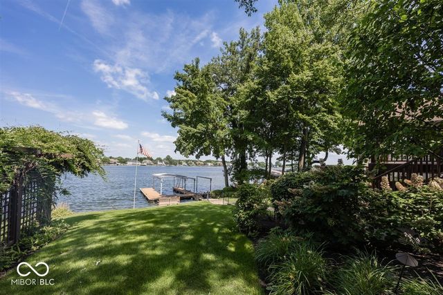 7270 Oak Cove Lane, Noblesville, IN 46062
