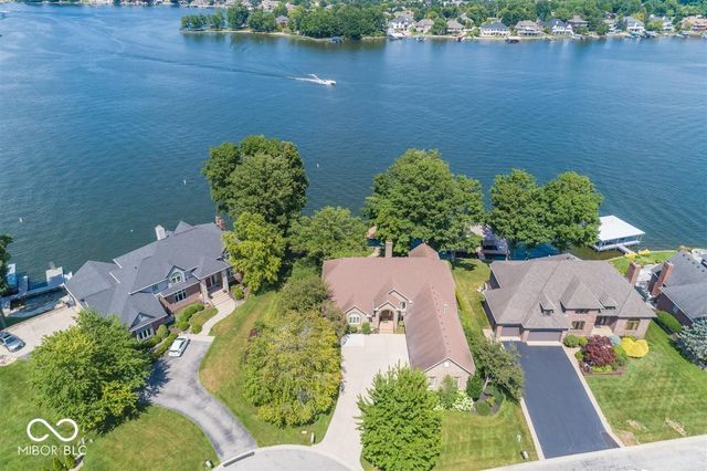 7270 Oak Cove Lane, Noblesville, IN 46062