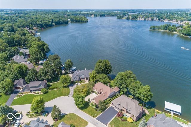 7270 Oak Cove Lane, Noblesville, IN 46062
