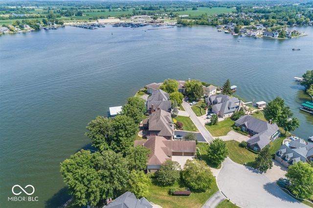 7270 Oak Cove Lane, Noblesville, IN 46062