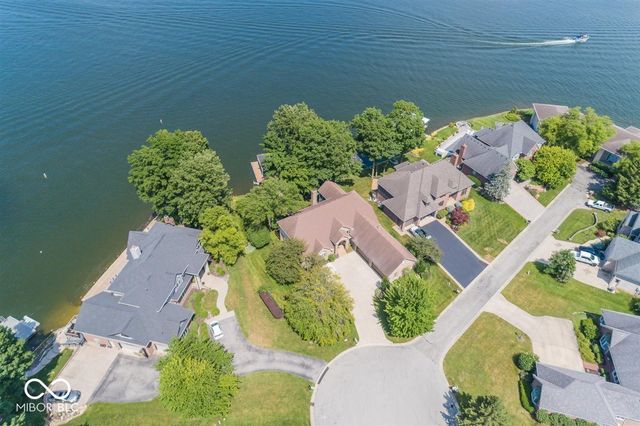 7270 Oak Cove Lane, Noblesville, IN 46062