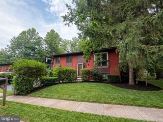 2368 OLD TRAIL DR, Reston, VA 20191