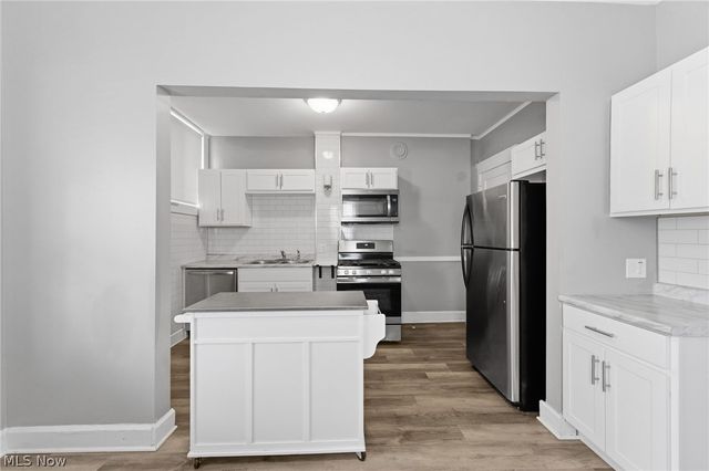 1470-72 Ridgewood Avenue, Lakewood, OH 44107
