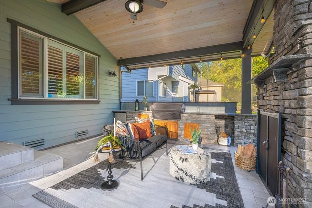 7216 Hawksview Drive, Arlington, WA 98223