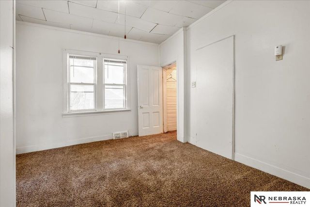 1036 N 8th Street, Lincoln, NE 68508