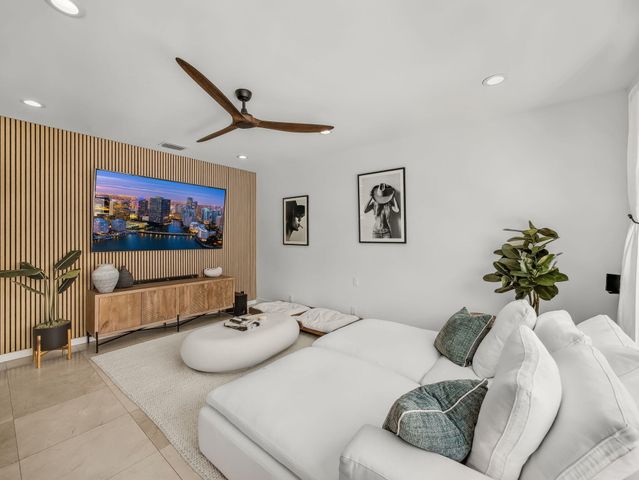 6017 Newport Village Way, Lake Worth, FL 33463