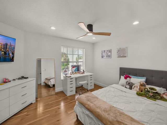 6017 Newport Village Way, Lake Worth, FL 33463