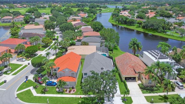 6017 Newport Village Way, Lake Worth, FL 33463