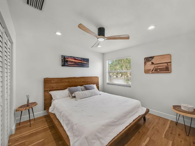 6017 Newport Village Way, Lake Worth, FL 33463