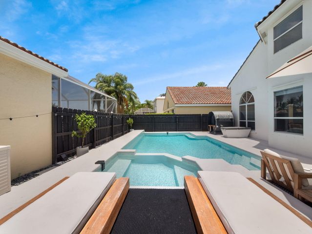 6017 Newport Village Way, Lake Worth, FL 33463