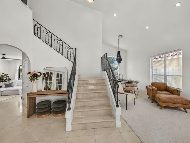 6017 Newport Village Way, Lake Worth, FL 33463