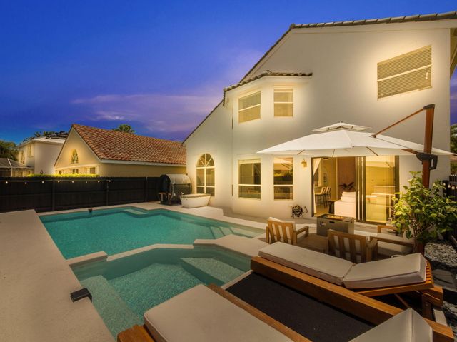 6017 Newport Village Way, Lake Worth, FL 33463