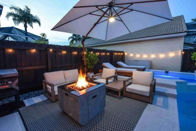 6017 Newport Village Way, Lake Worth, FL 33463