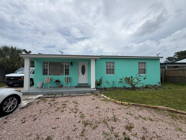 320 W 29th Street, Riviera Beach, FL 33404