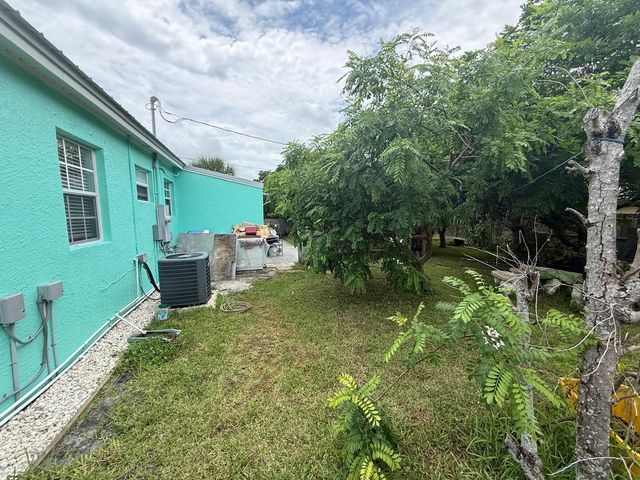 320 W 29th Street, Riviera Beach, FL 33404
