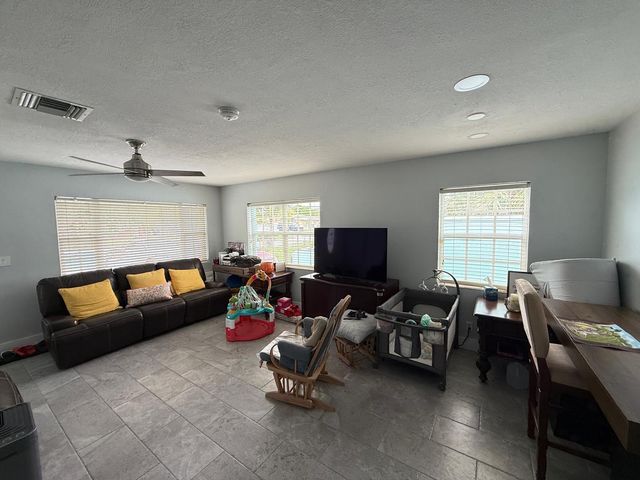 320 W 29th Street, Riviera Beach, FL 33404
